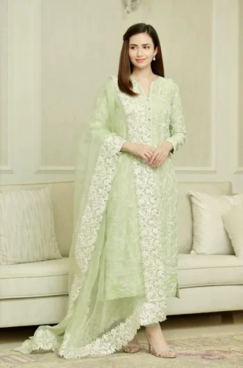 BAREEZE 3PC LAWN EMBROIDERED SHIRT WITH ORGANZA EMBROIDERED DUPATTA & TROUSER-GC-3632